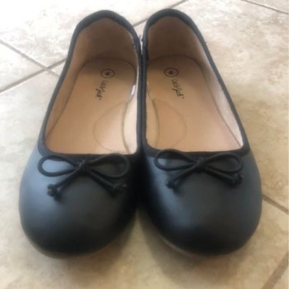 Girls Size 4 Black Ballet Style Flats